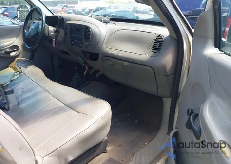 1998 Ford F-250 Lariat/Standard/Xl/Xlt from USA, damaged, VIN 1FTPF28W3WNA47665